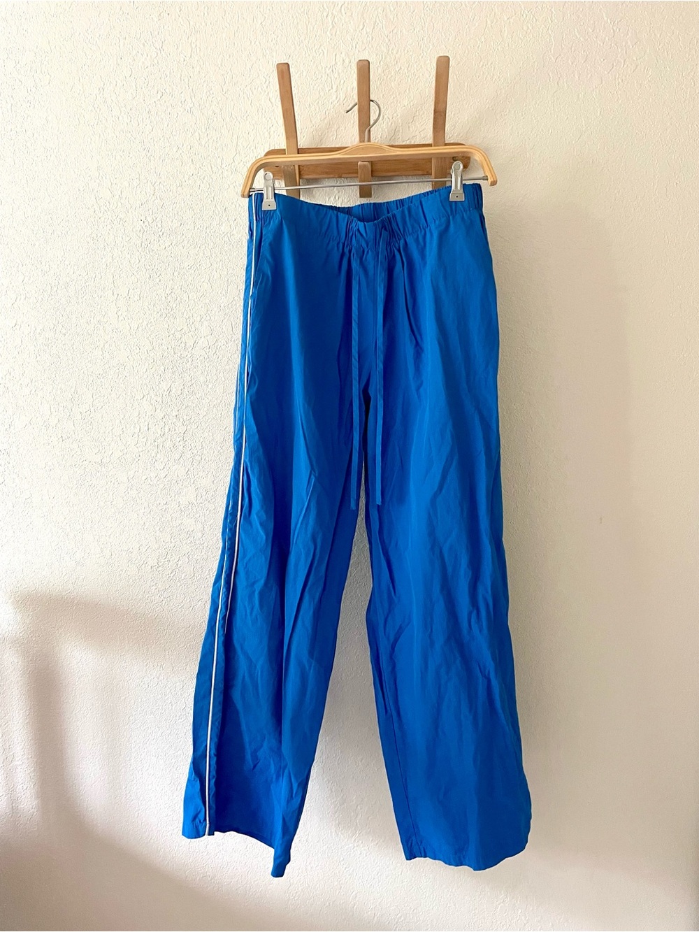 Wild Fable Women’s M Light Blue White Stripe Wide Leg Pull On Athletic Pants